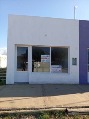 Local en alquiler , ubicado en Av. 26 e/21 y 23