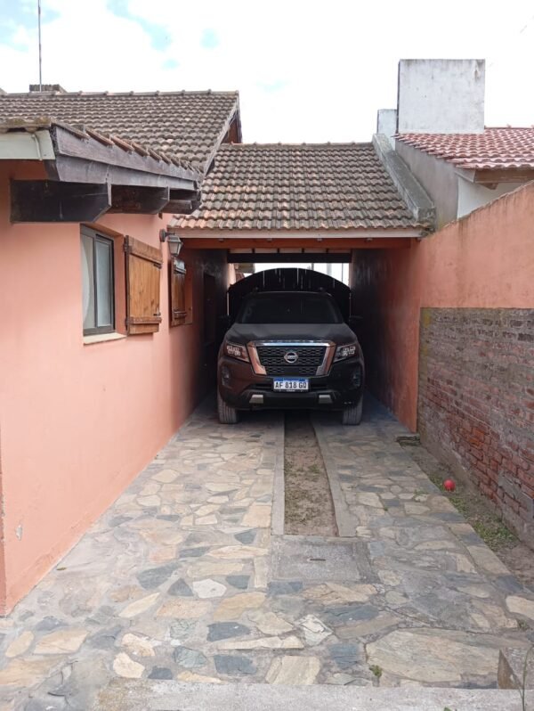 ubicada en calle 32 e/17 y 19