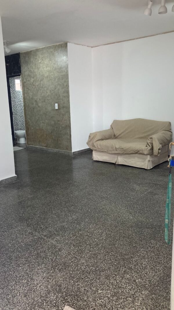 Local 11 mts y Monoambiente 38 mts