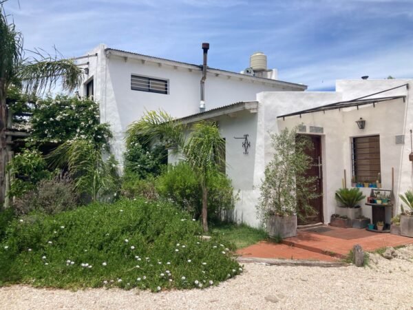 Casa 80 mts Sobre terreno 15x40