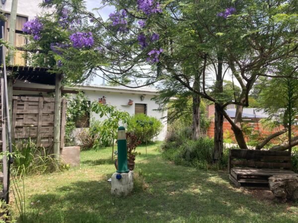 Casa 80 mts Sobre terreno 15x40